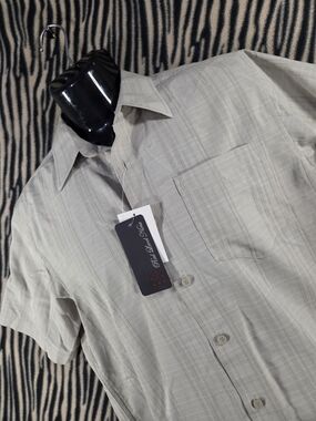 Red Level Nine Men's Short Sleeve Button up Shirt in Beige Grid Pattern S